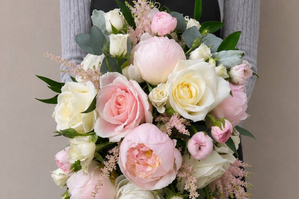 Cascading bouquet