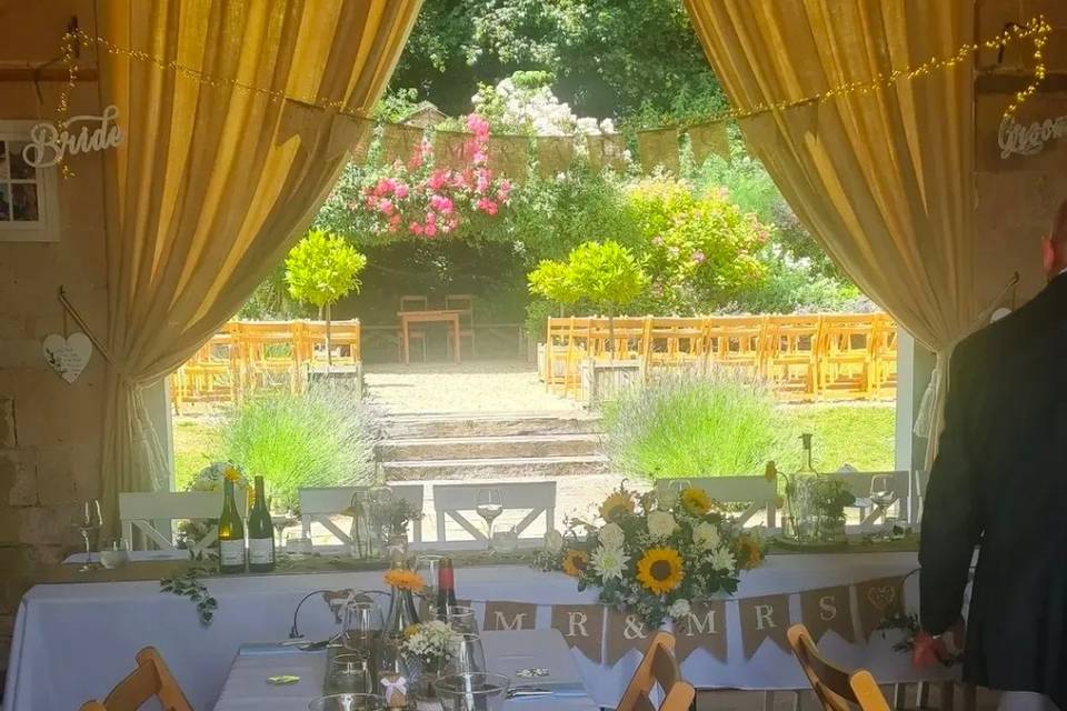 Table arrangement