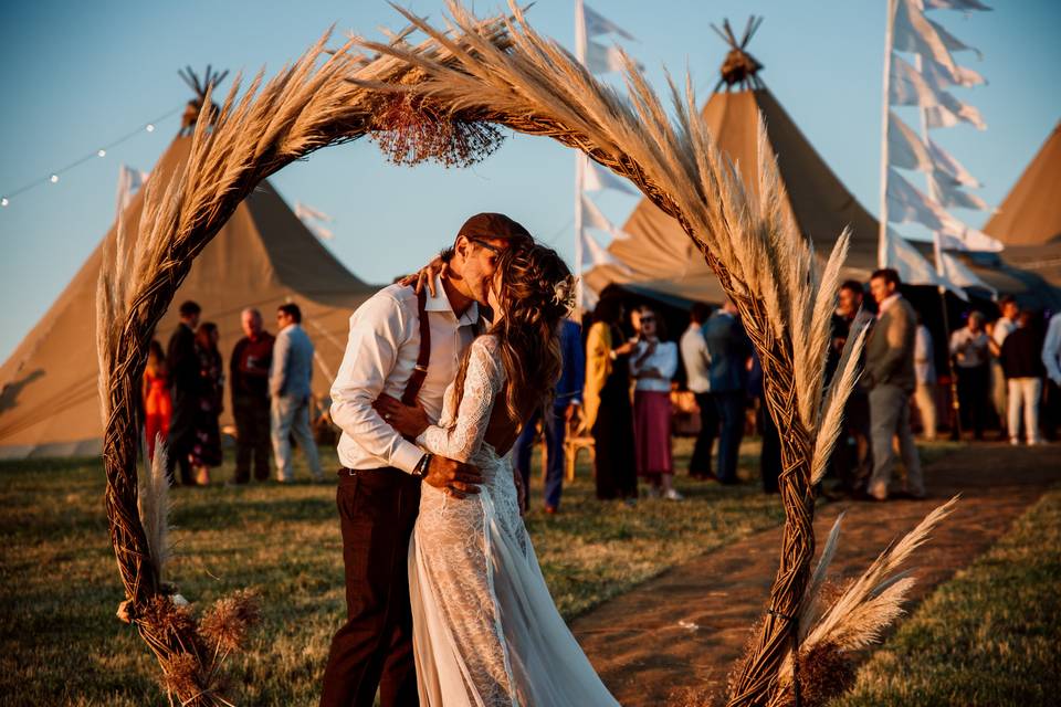 Tipis