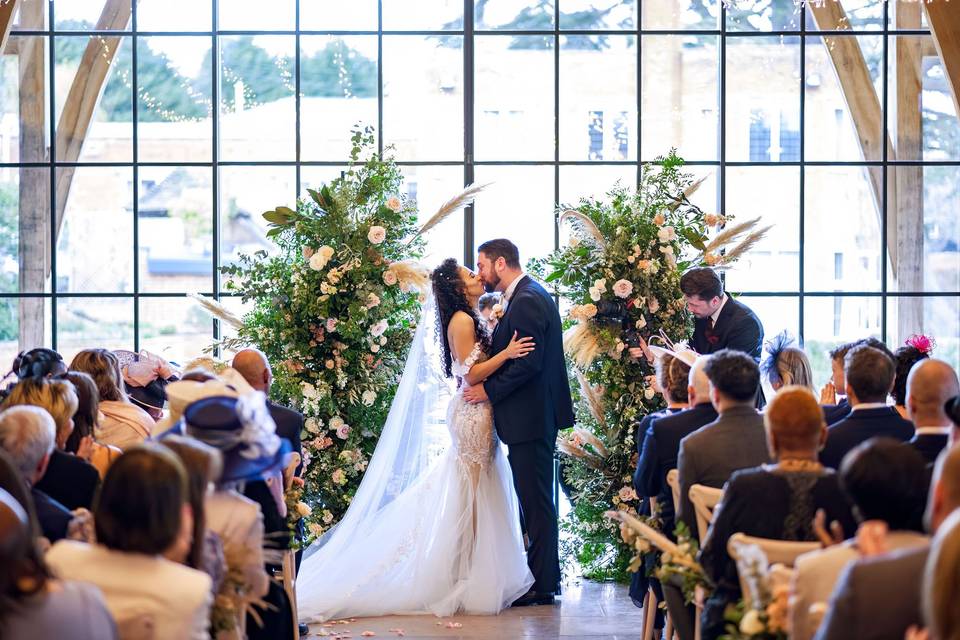 Full Ceremony Arch