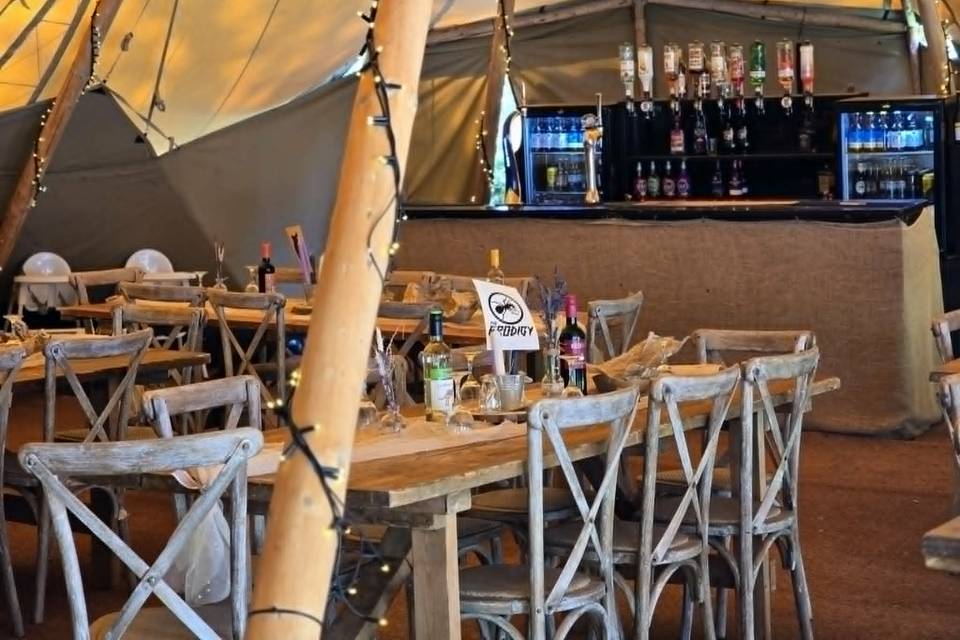 Tipi bar