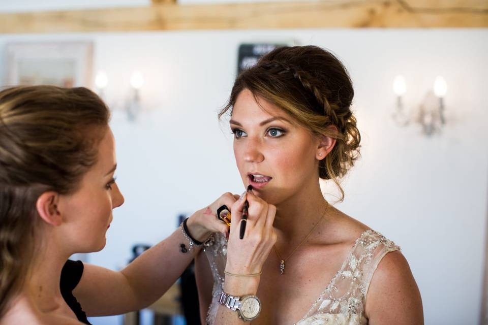 Soft, smokey bridal look.