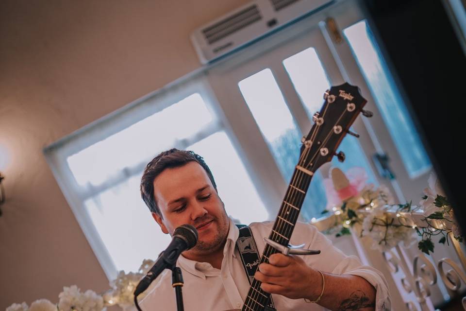 L&B Wedding - Crondon Park