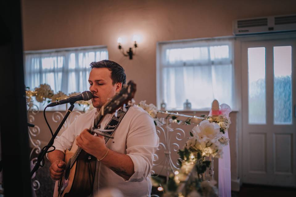 L&B Wedding - Crondon Park