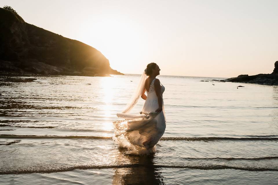 Bride in the sea