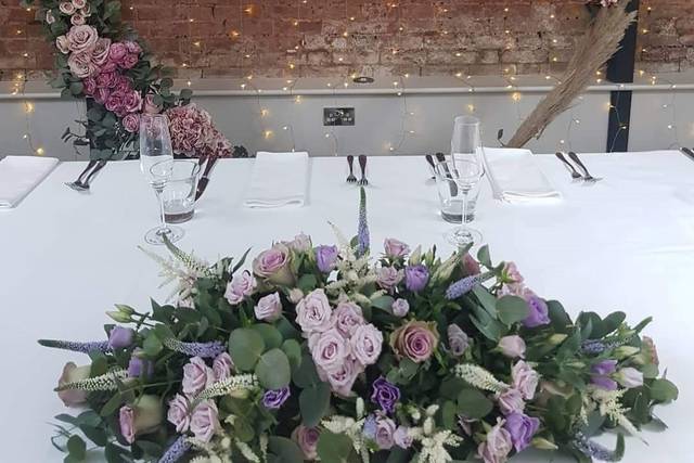 Upscale and rustic decorations