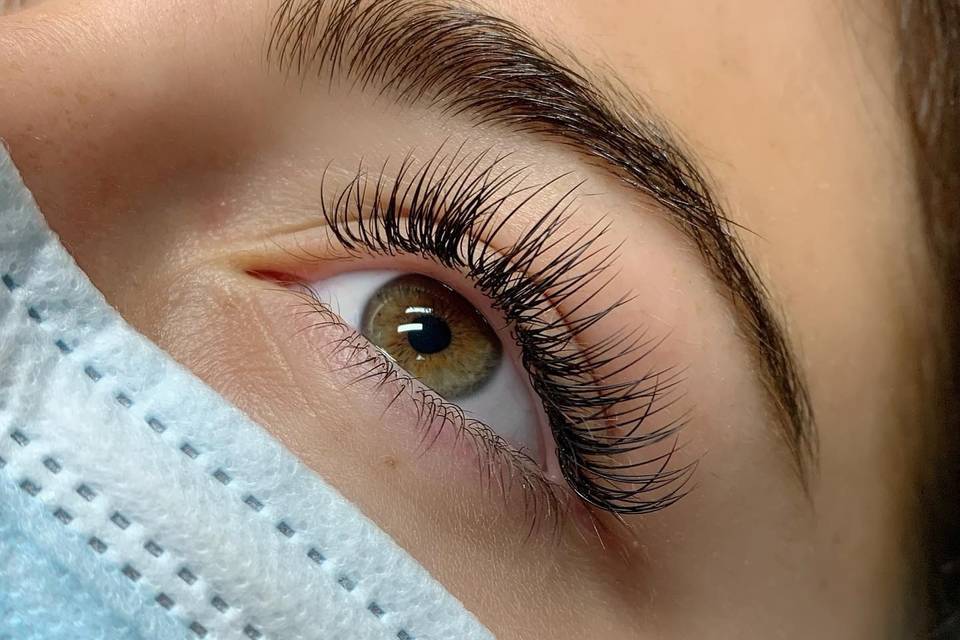 Classic lashes