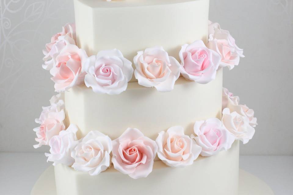 Blush pink rose heart cake