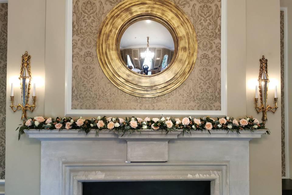 Fireplace garland