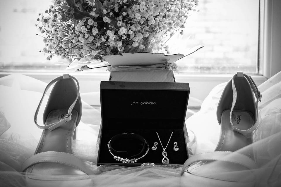 Bride accessories