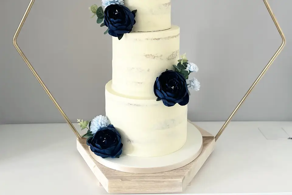 Blue Marble by Sugaria cake | Bridestory.com