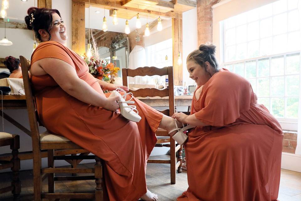 Bridesmaids getting ready