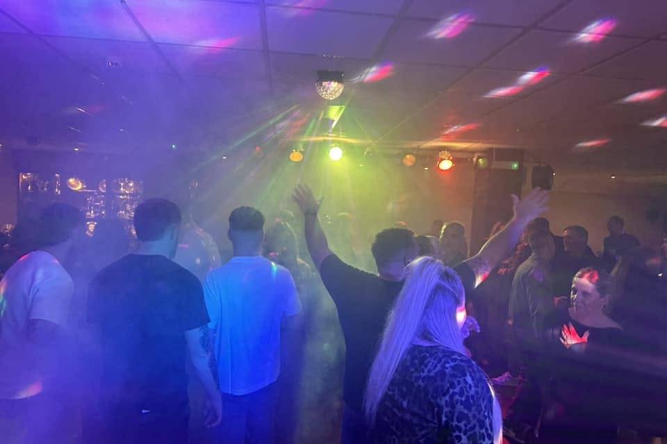 Ellesse 25 - Old school party