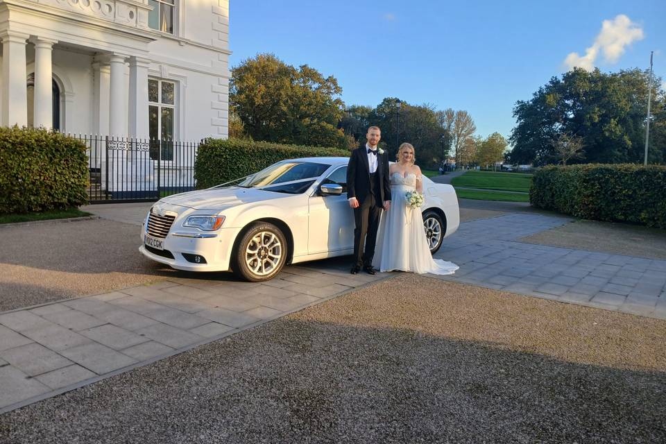 Polat white Chrysler 300c