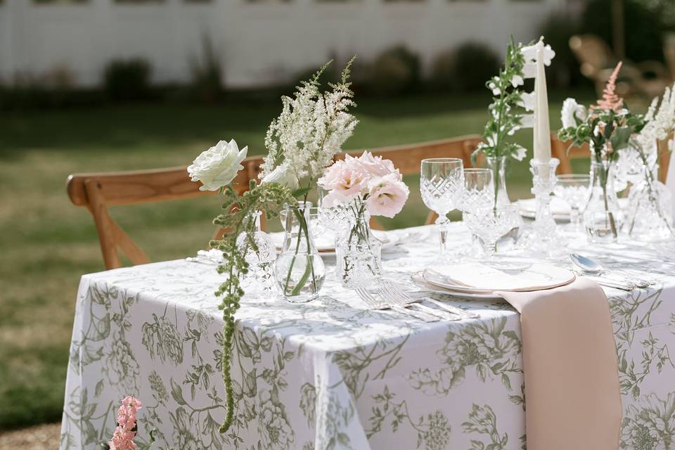 Alfresco outdoor dining