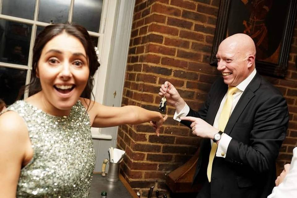 Entertaining wedding guests