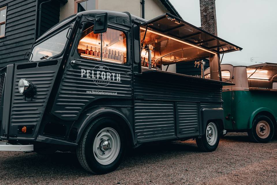 The 10 Best Mobile Bar Services In London Hitched Co Uk   Mobile Bar Services The Vintage 20190626014344466 