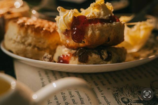 Clotted cream & jam naturally!
