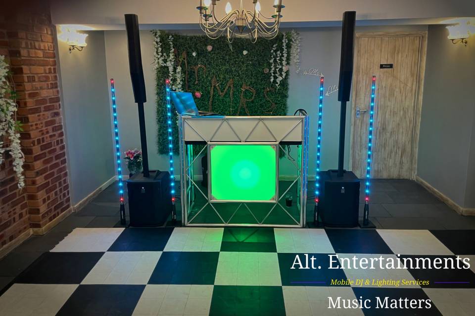 Descreet Wedding DJ