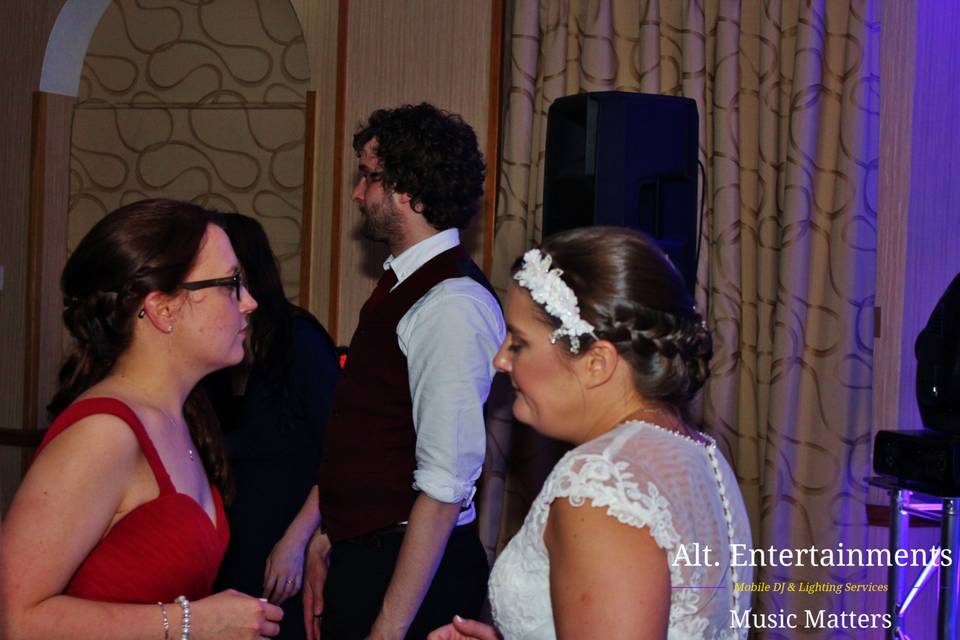 Wedding Dancers