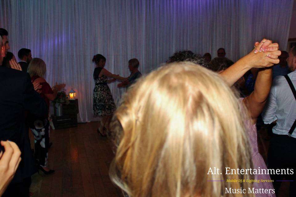 Wedding Dancers