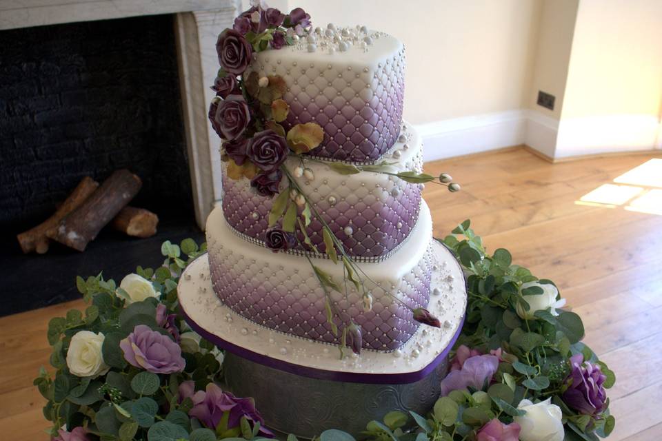 Cake table décor