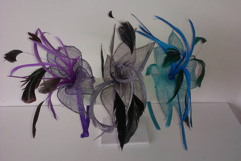 Feathered fascinators clip