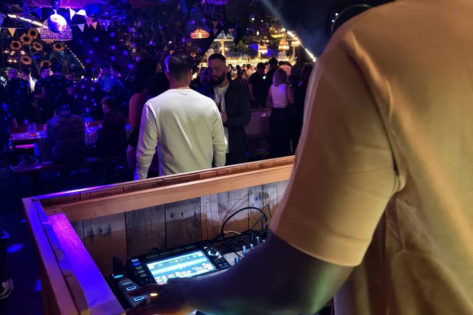 Brand Cooperate Event