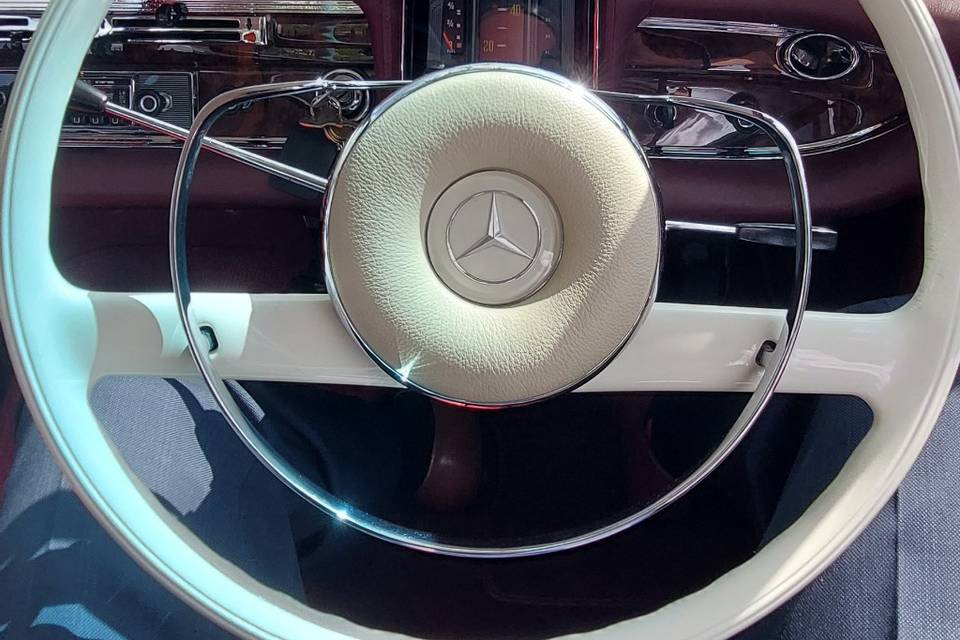 Classic Mercedes-Benz Chauffeuring