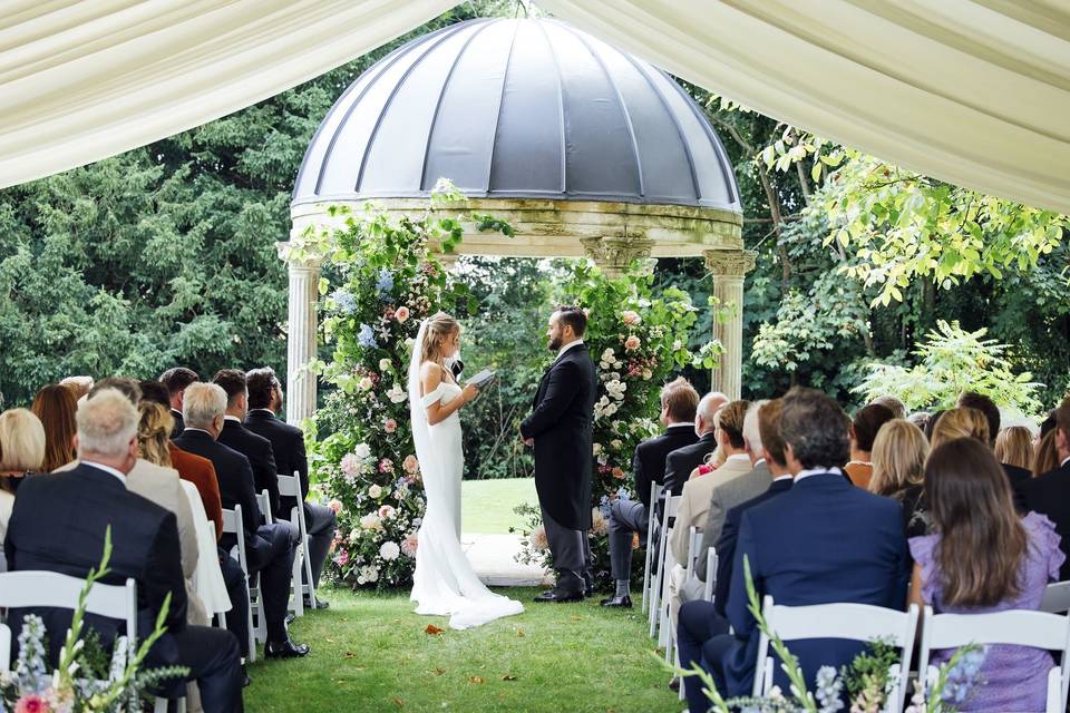Wedding ceremony at a luxury E