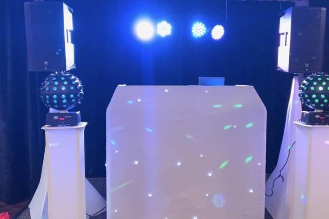 White DJ setup for wedding