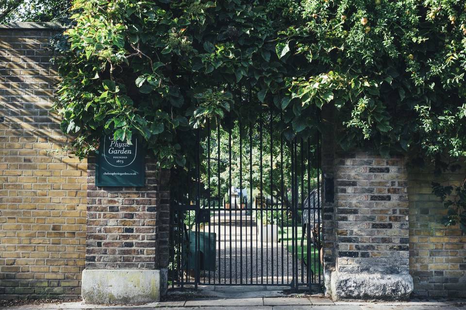 Swan Walk Gate