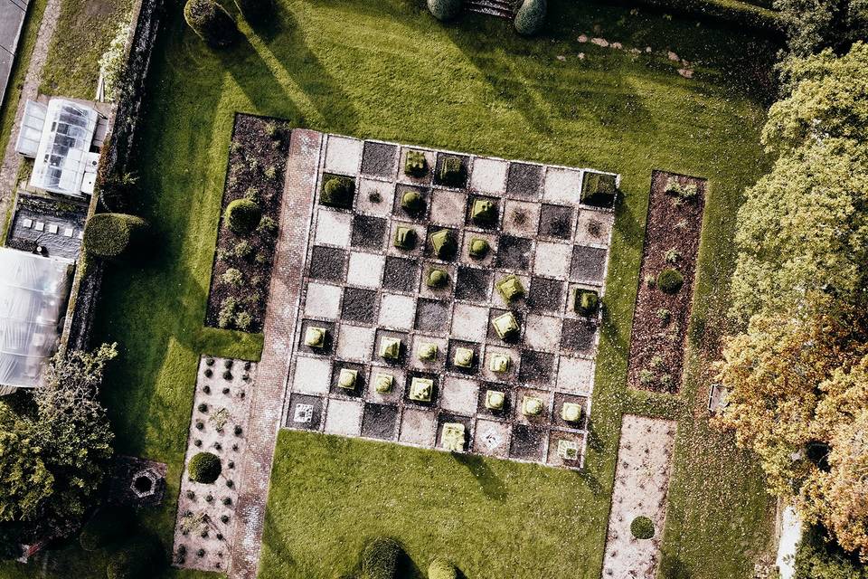 The Chess Garden