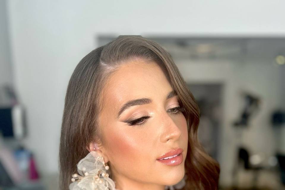 Modern bridal glam