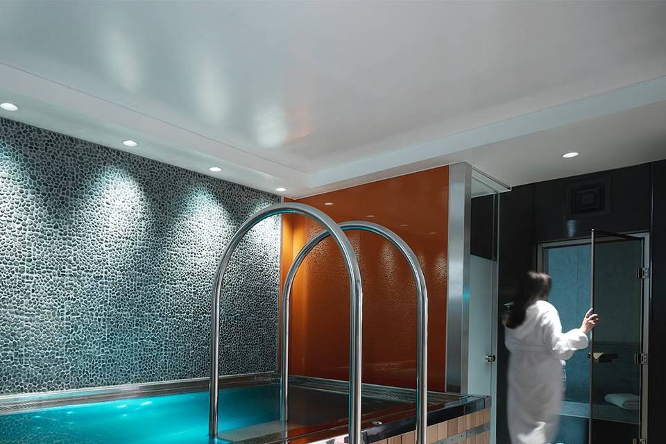 The Athenaeum Hotel 5