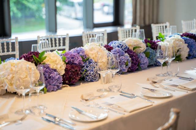A striking tablescape.