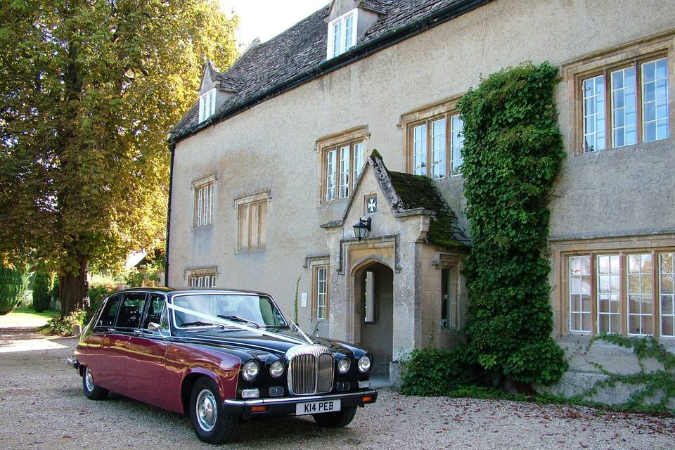 Stunning Daimler DS420 as favoured by Kate and William in April 2011 to transport their bridesmaids