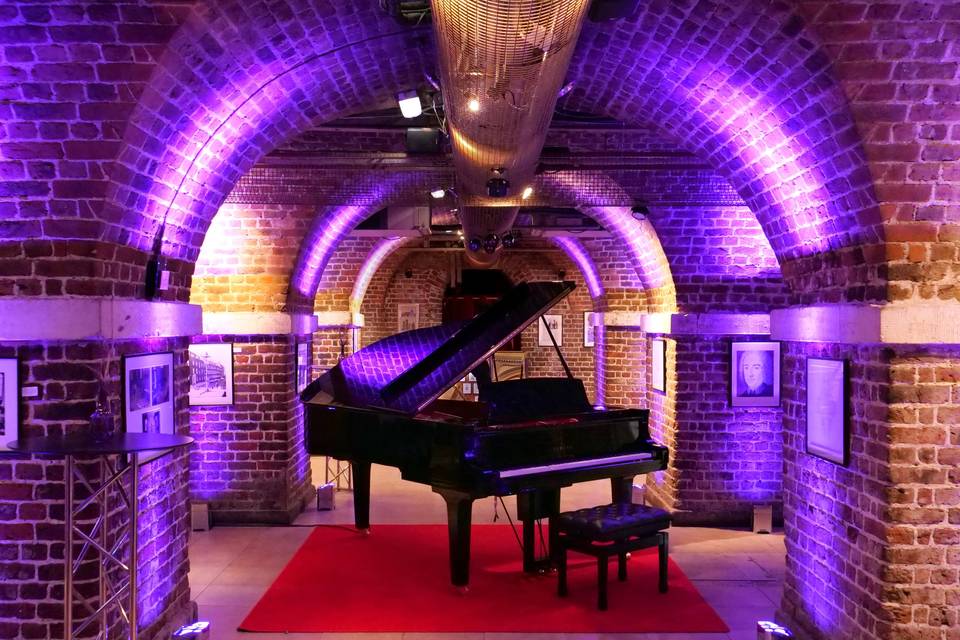 Piano in Crypt