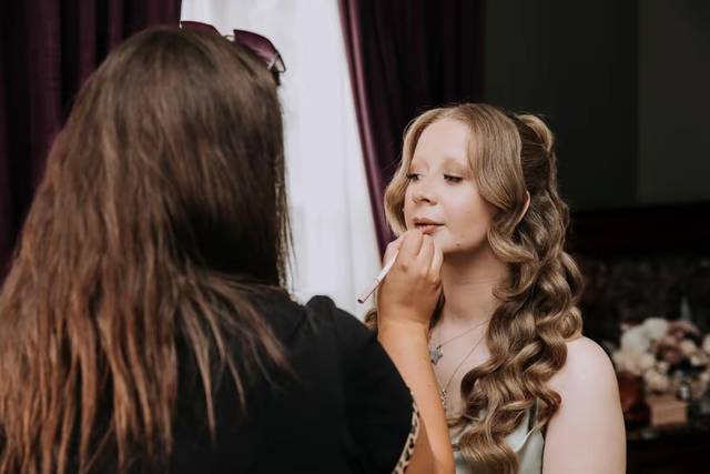 Bethany Grace Makeup Artist