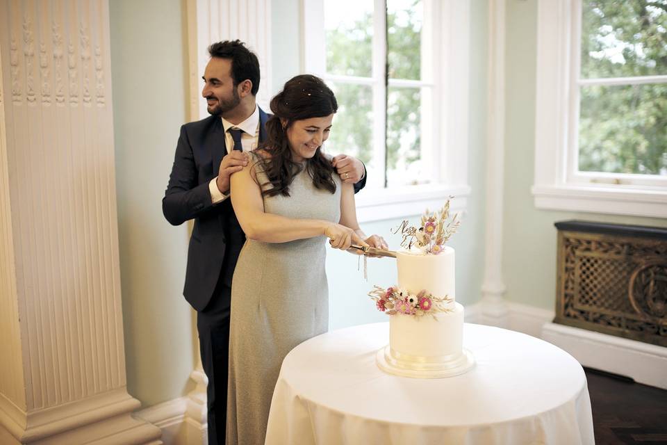 Cake cutting, Council Room