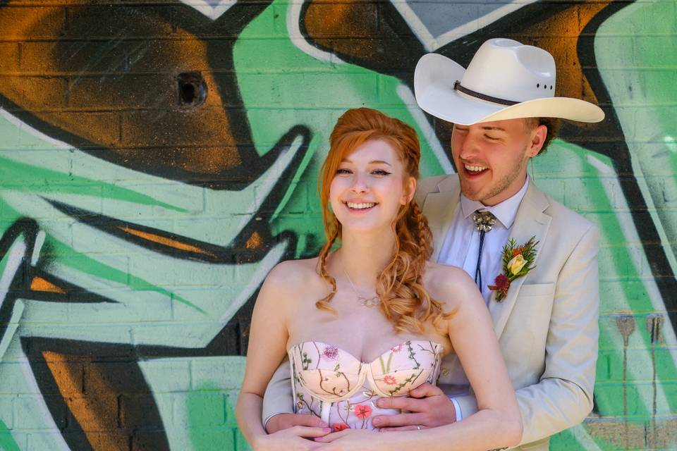 Graffiti bride and groom