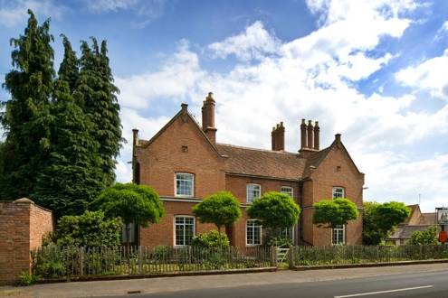 The Charlecote Pheasant Hotel