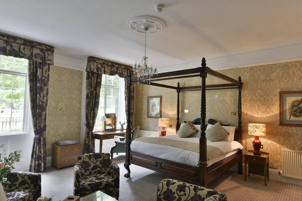 The Charlecote Pheasant Hotel