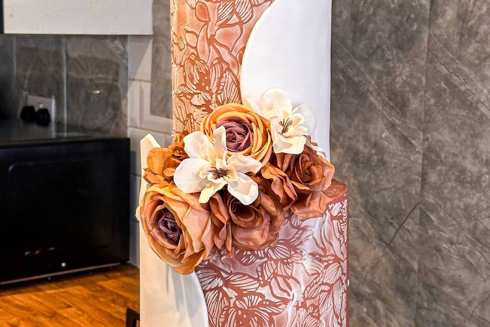 2 tier fondant cake