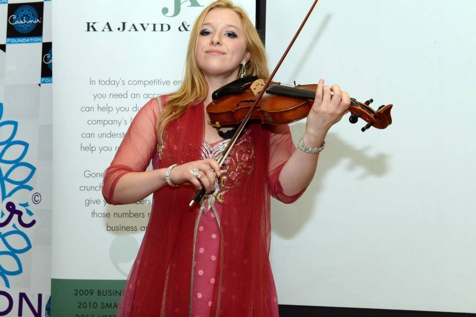 Amy Fields - Classical and Electric Violinist