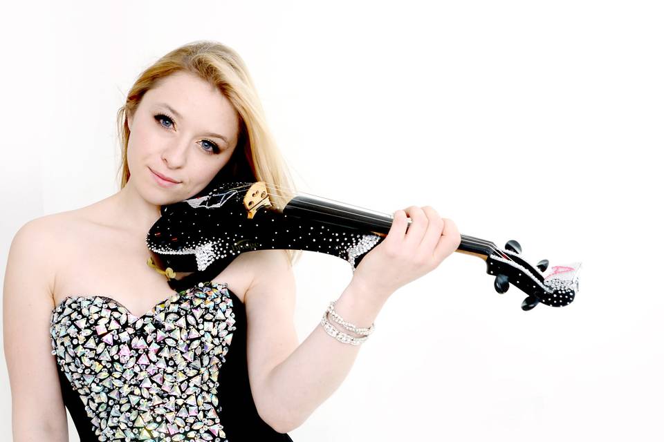 Amy Fields - Classical and Electric Violinist