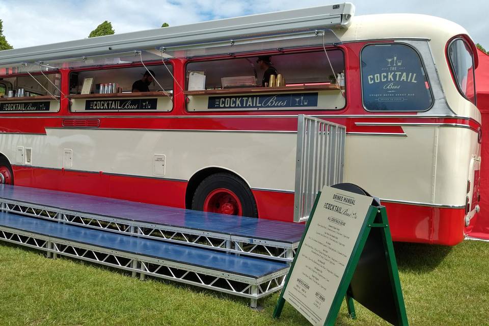 The Cocktail Bus - Bar Hire