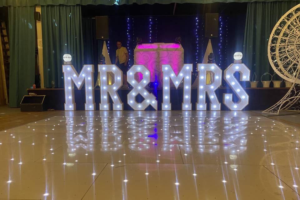 Mr & Mrs light up letters