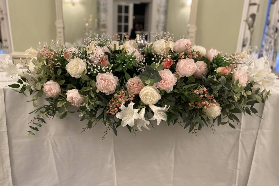 Top table flower arrangement