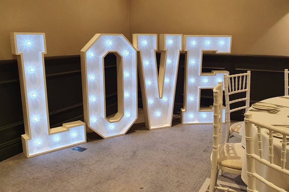 LOVE Light up Letters